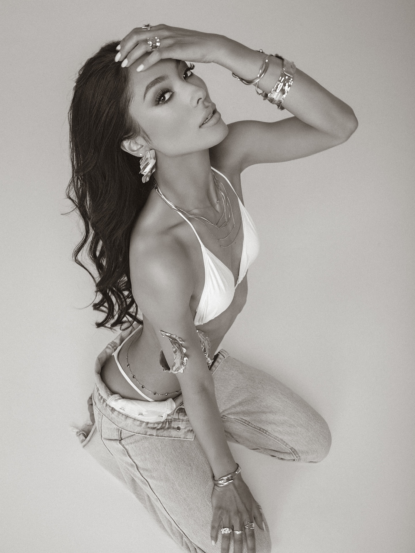 B&W